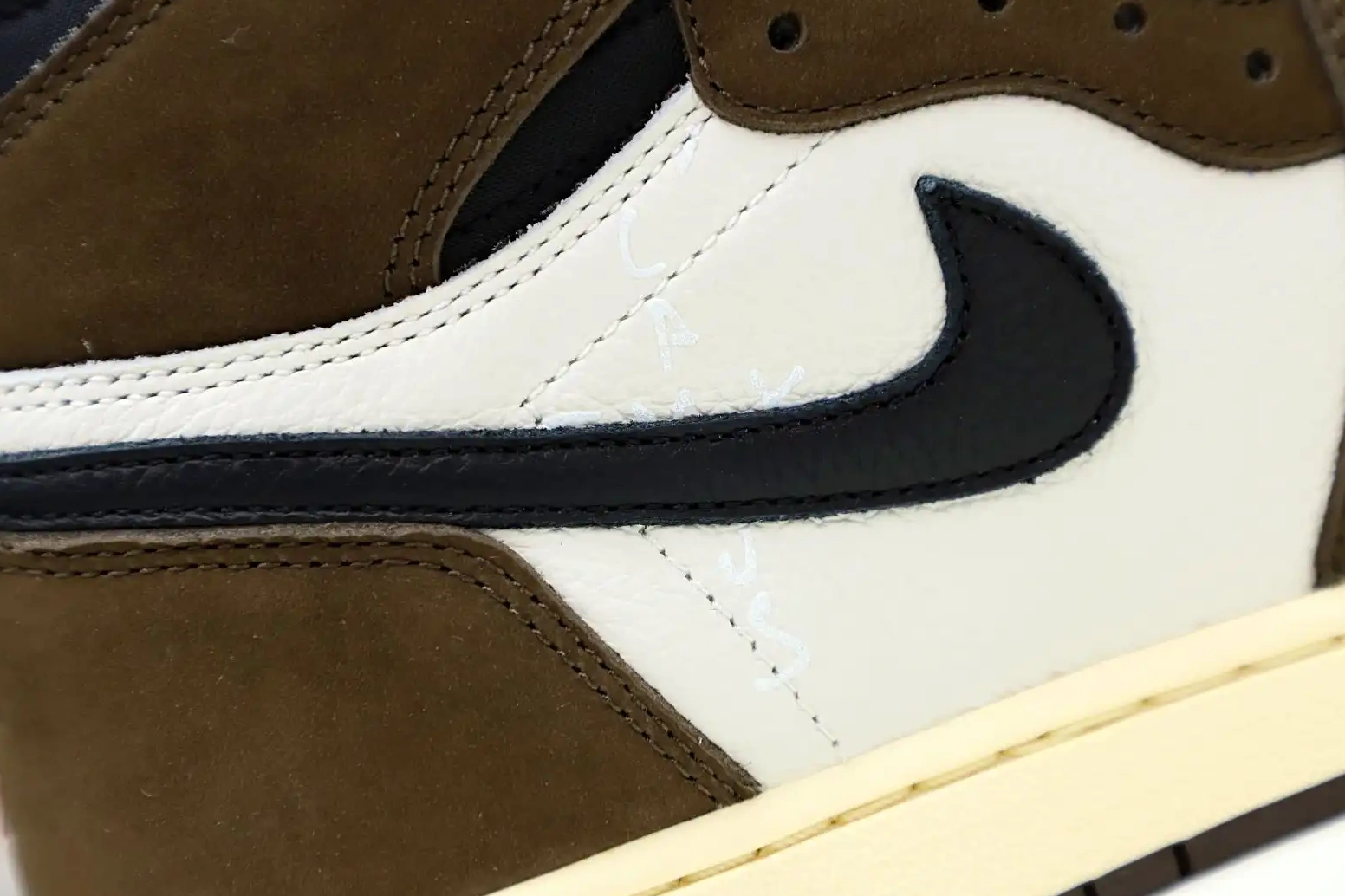 OG HIGH TRAVIS X RETRO 1 JORDAN 'MOCHA' Kimikick AIR SCOTT 0728